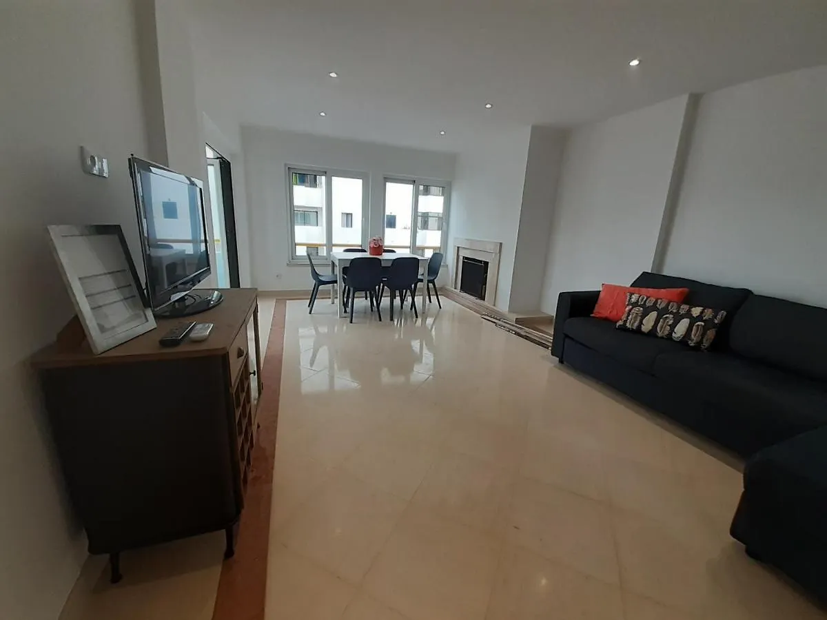 New Luxury Apartment In Quarteira