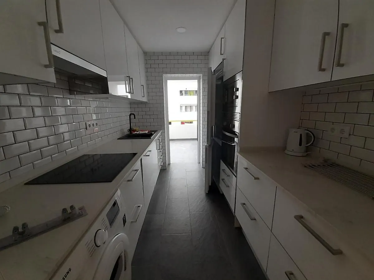 New Luxury Apartment In Quarteira