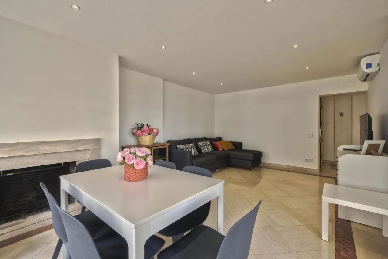 New Luxury Apartment In Quarteira