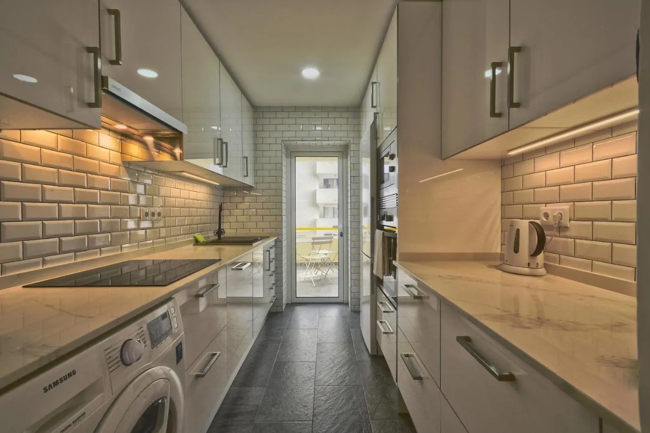 New Luxury Apartment In Quarteira Portugal